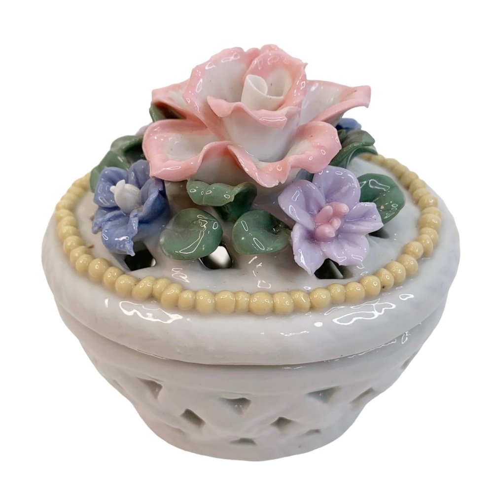 Vintage Trinket Box Applied Rose Flowers Reticulated Lattice Basket Jewelry Ring